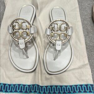 Tory Burch White and Gold Logo Sandals. Very Good condition